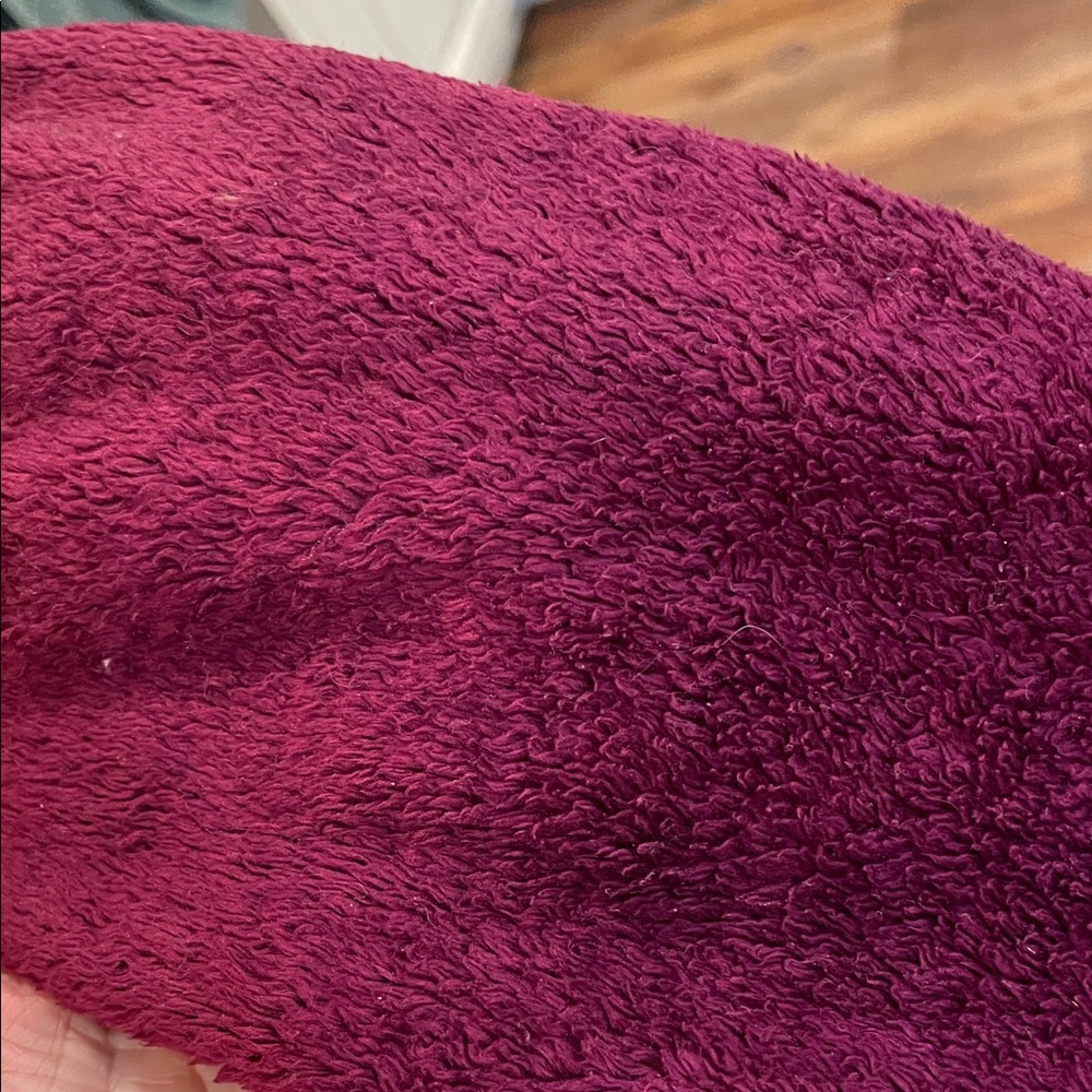 The North Face Maroon Teddy Jacket with Soft Texture and High Collar - Picture 4 of 4